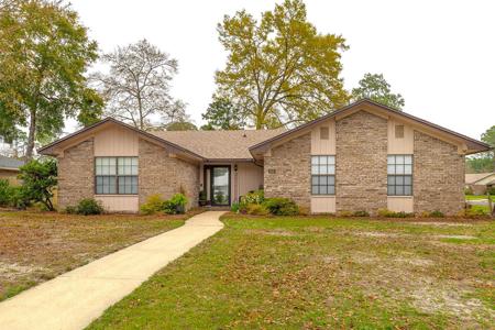 413 Green Oak Lane