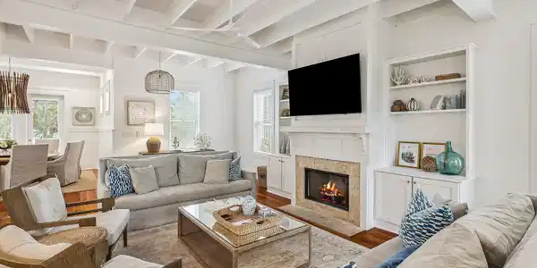 90 Silver Laurel Way