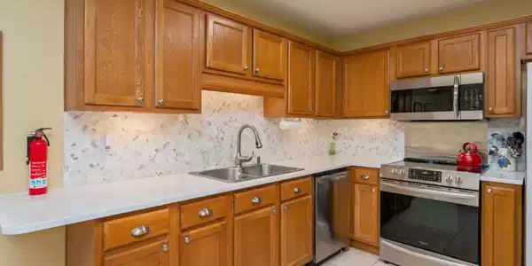 Image 4: 10-web-or-mls-108 Andalusia Rd-17