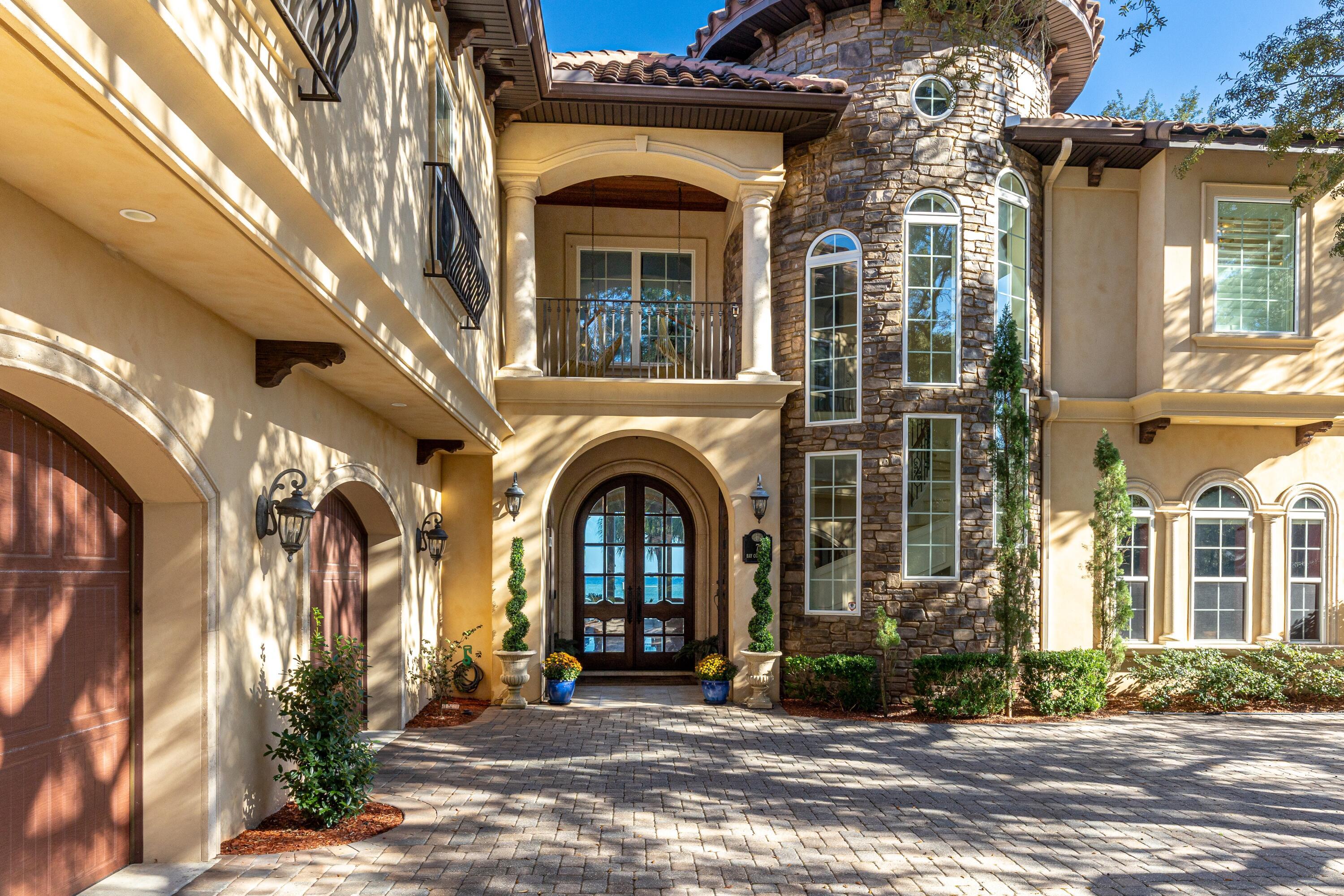 Image 3: 7 Bay Cove-4