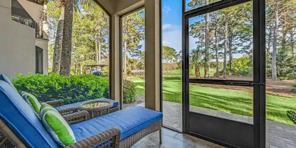 8532 Turnberry Court