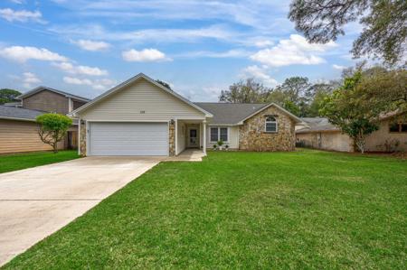 115 Meadow Woods Lane