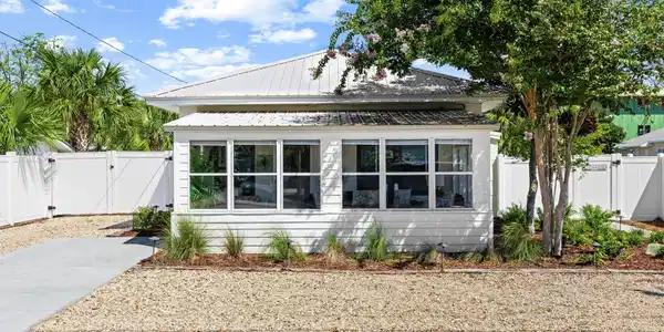 Image 3: 2-web-or-mls-PANHANDLE - 603 ARGONAUT ST