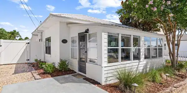 Image 4: 3-web-or-mls-PANHANDLE - 603 ARGONAUT ST