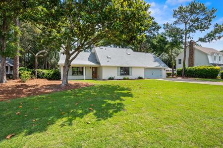 829 S Turnberry Cove