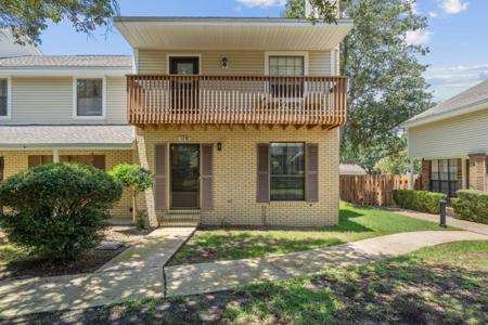 32 10Th Street