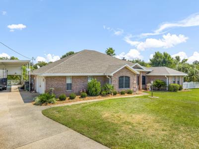 2902 Kingswood Drive