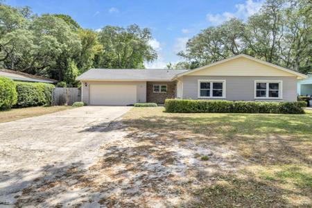 19 SE Anastasia Drive