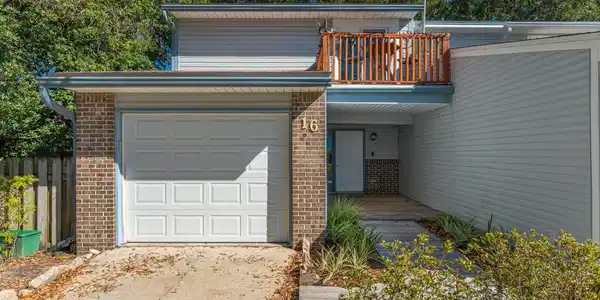 16 Gardner Drive