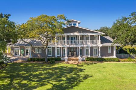 11 Paradise Point Road