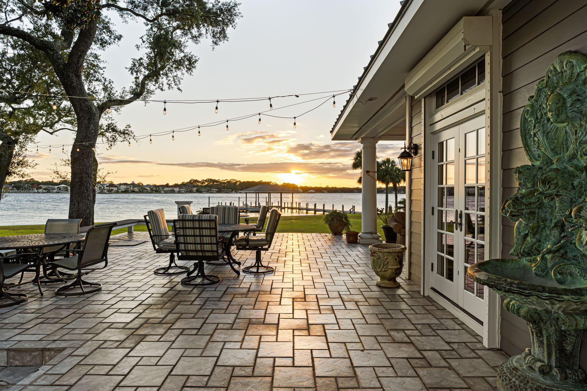 Image 2: NBI_11ParadisePoint_106