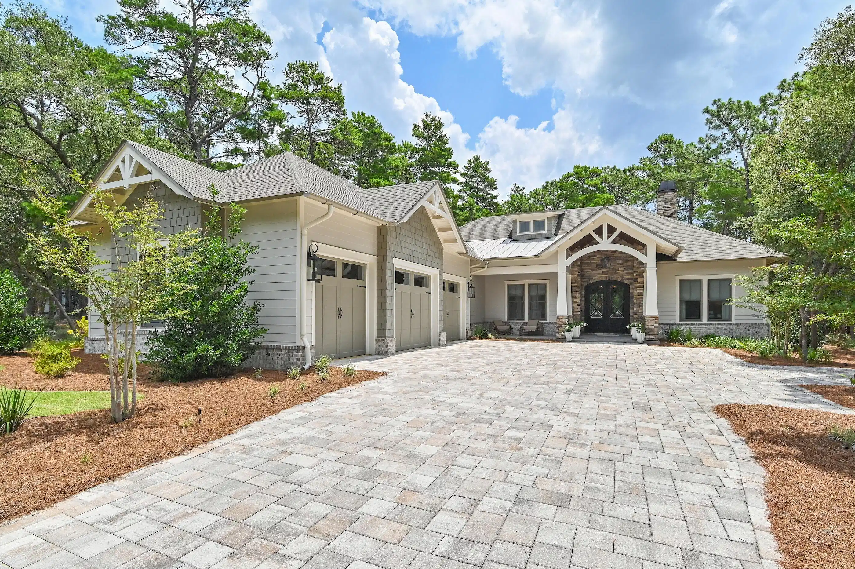 Image 1: 1622 Lost Cove Lane