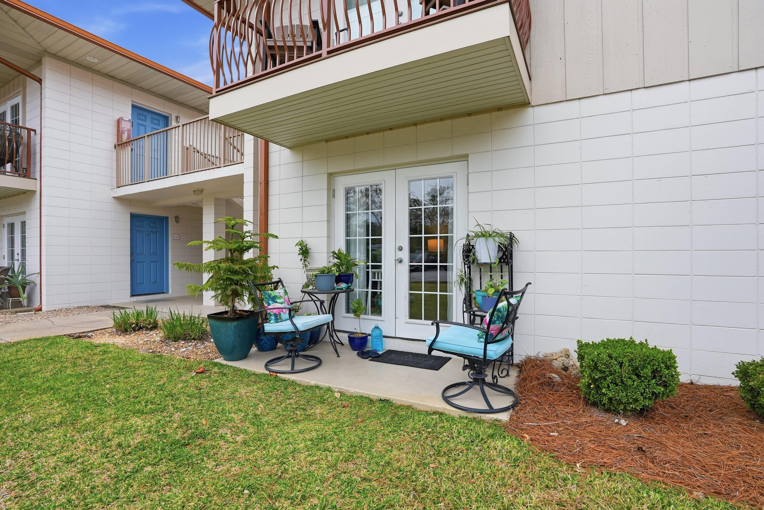 Image 3: D101 Exterior/Patio
