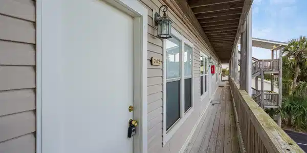 Image 4: Entry