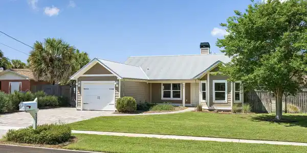 331 Oleander Avenue