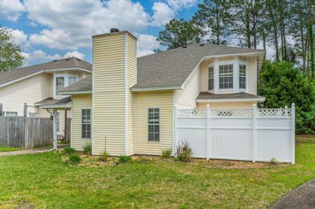 631 Emerald Lane