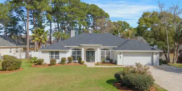1154 Forest Shore Drive