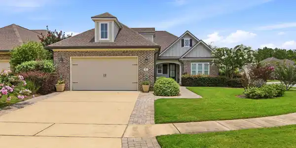 Image 3: 53-001_F8_183 Meadow Lake Dr