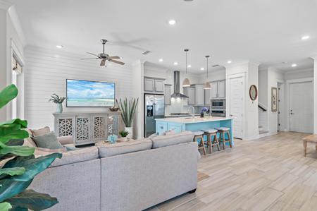 64 W Pine Lands Loop