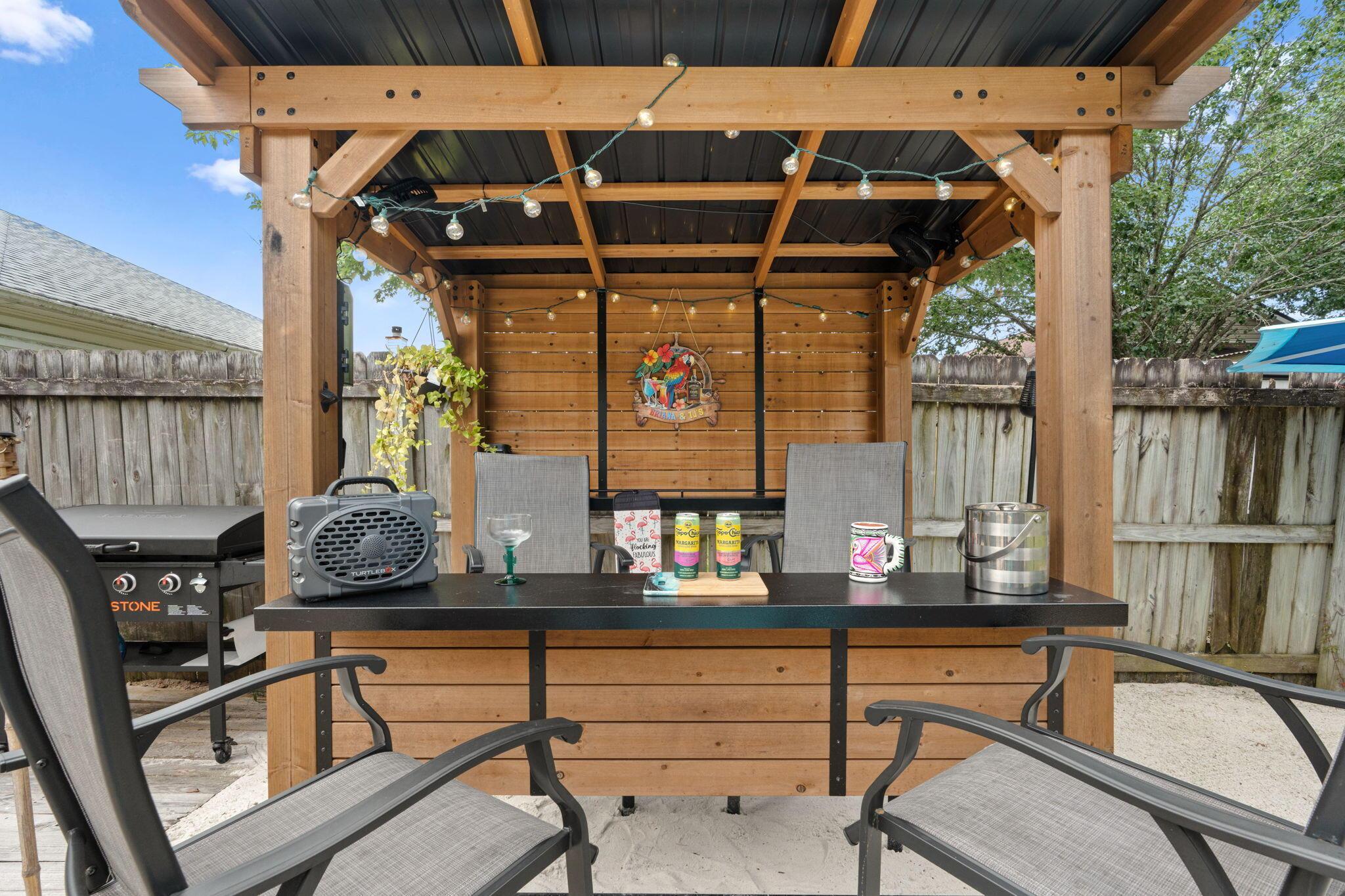 Image 3: Tiki Bar - 623 Parish Blvd