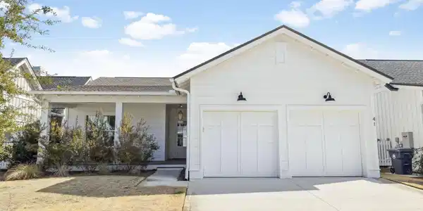 41 W Pollard Cove