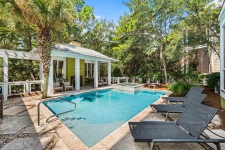 97 Running Oak Circle