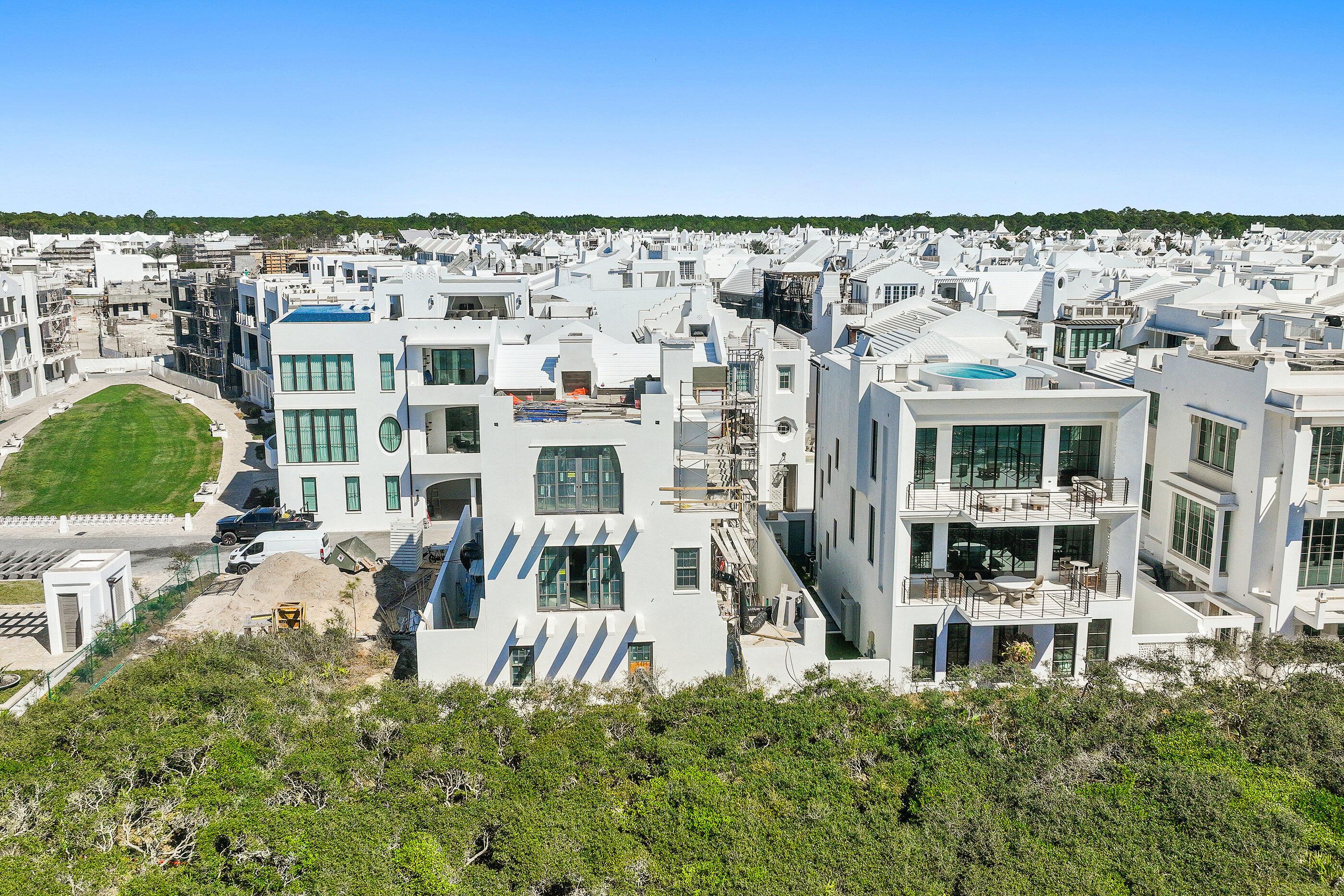 Image 3: 57 Sea Castle