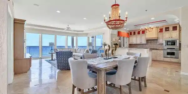 910 Grand Villas Drive