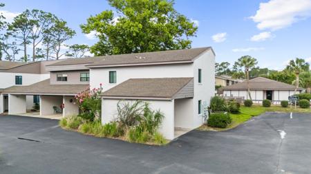 6901 N Lagoon Drive