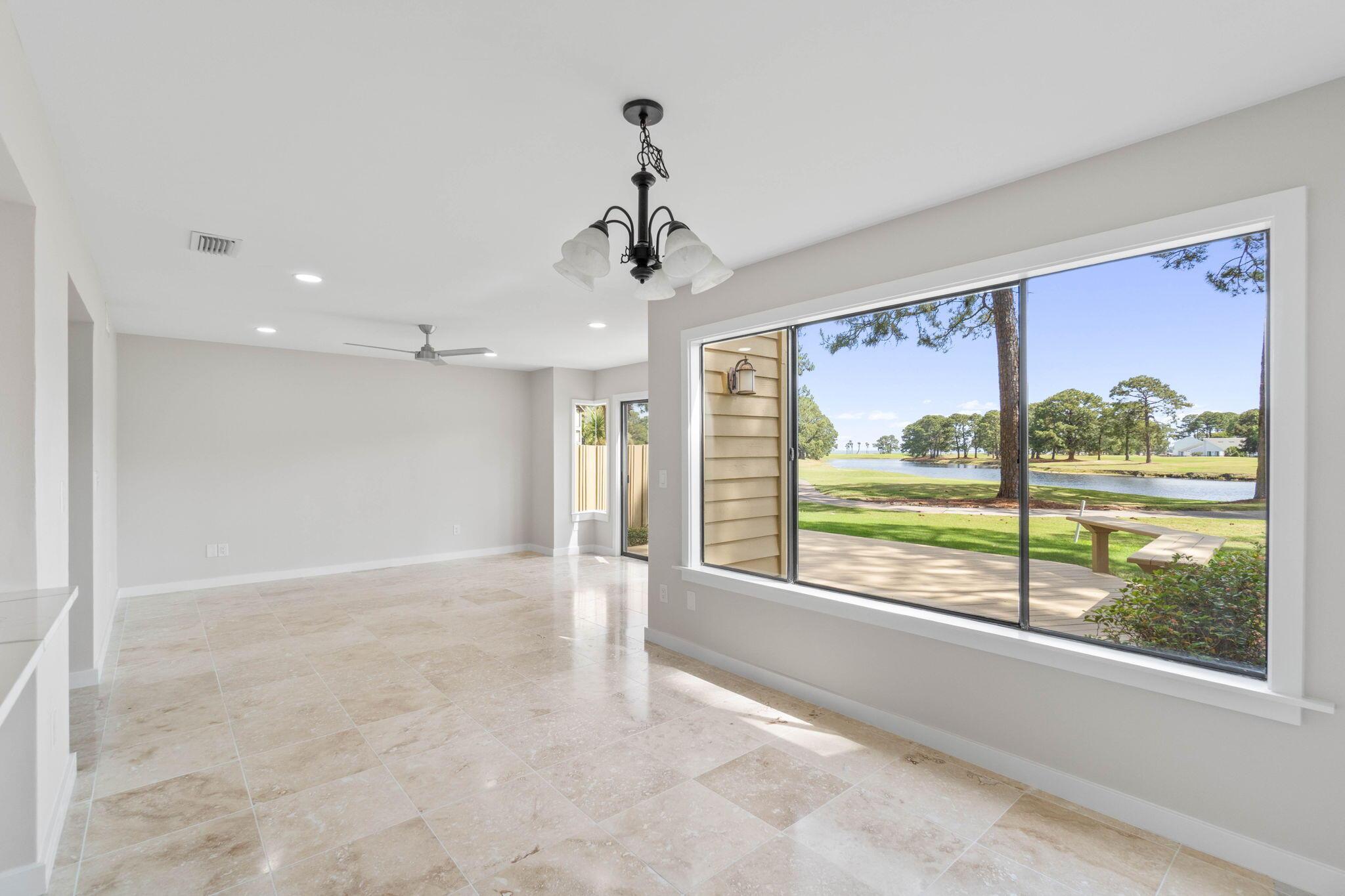 Image 1: Elegant flooring
