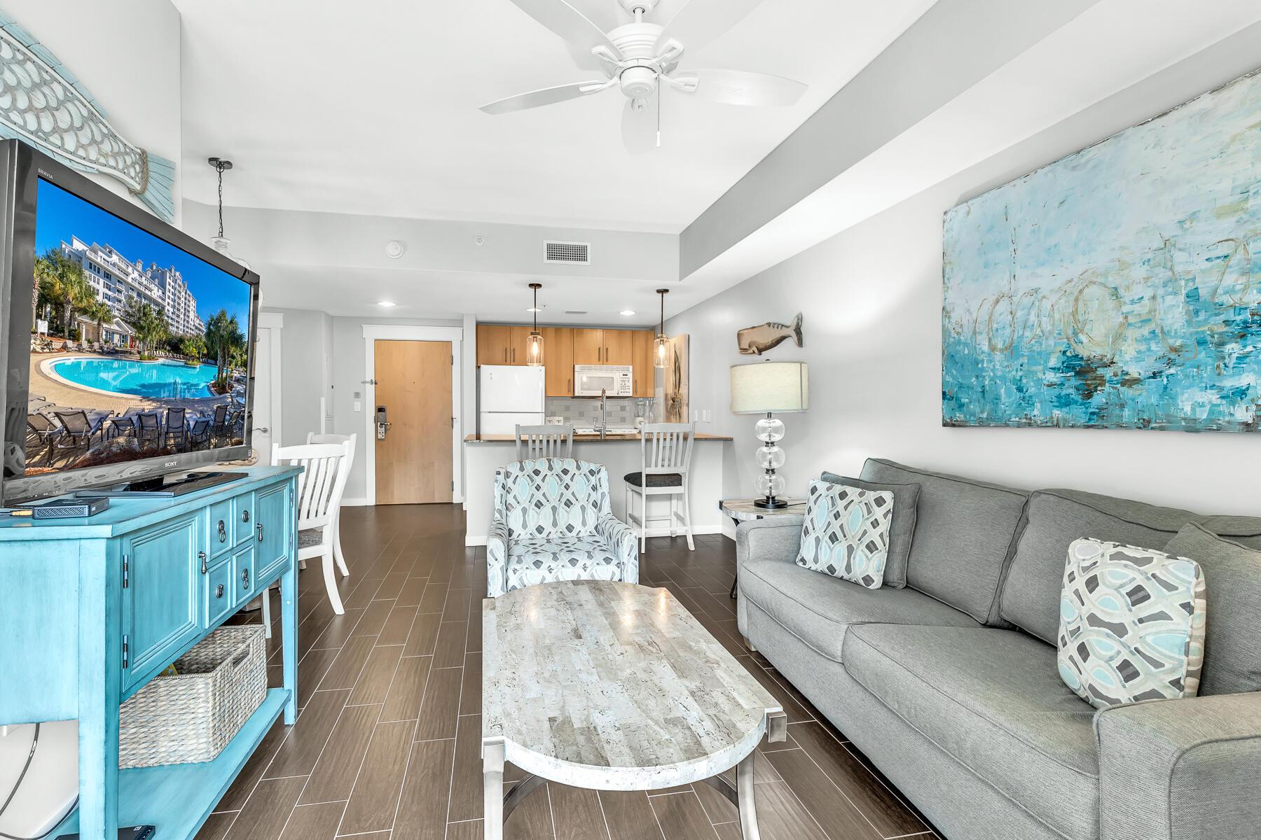 Image 3: Living Area