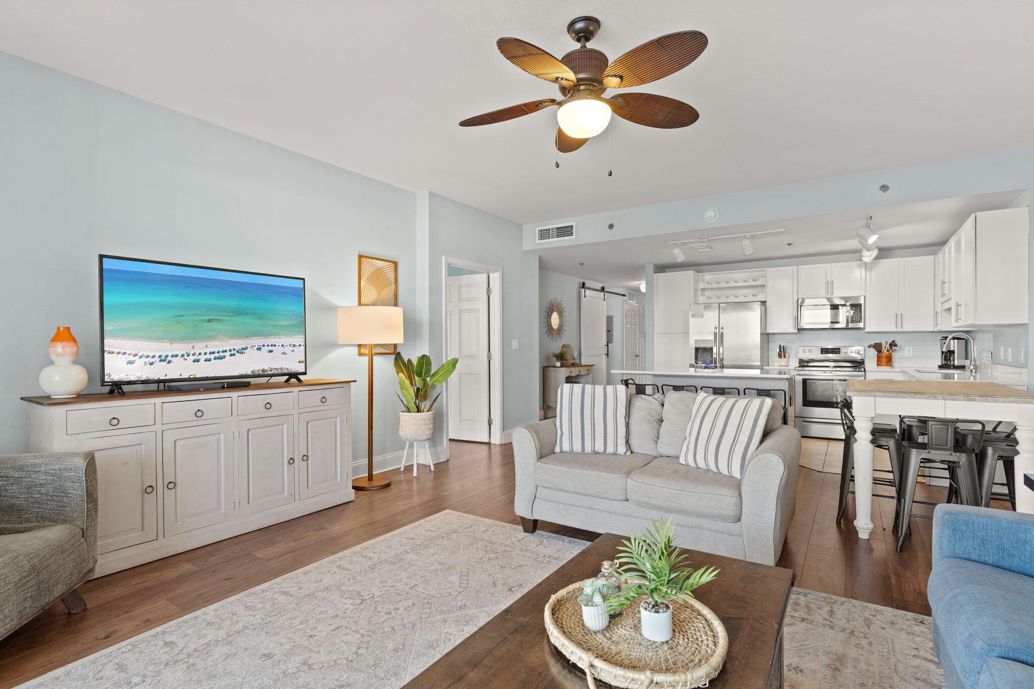 Image 4: Laketown Wharf Unit 333