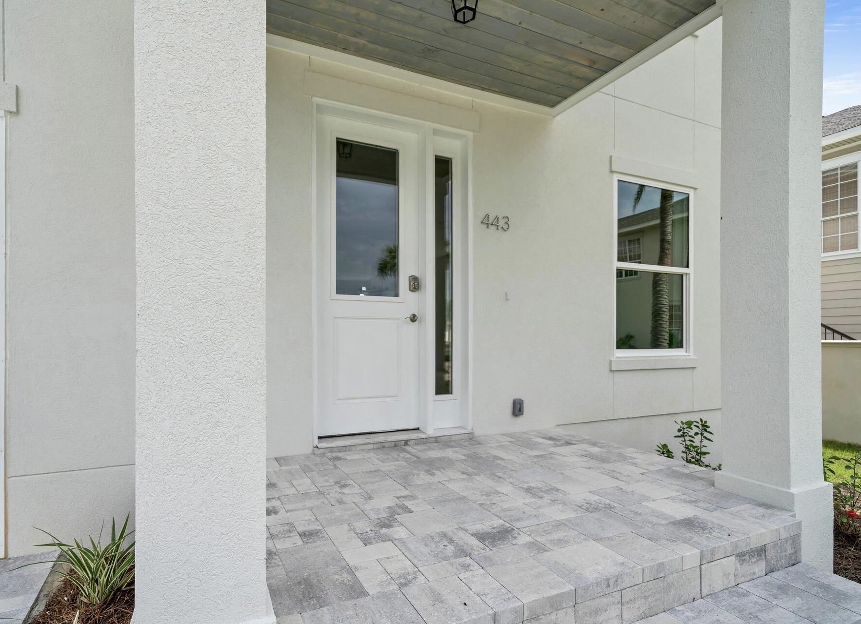 Image 3: Covered Entry