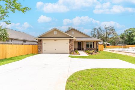 1184 Forest Heights Road