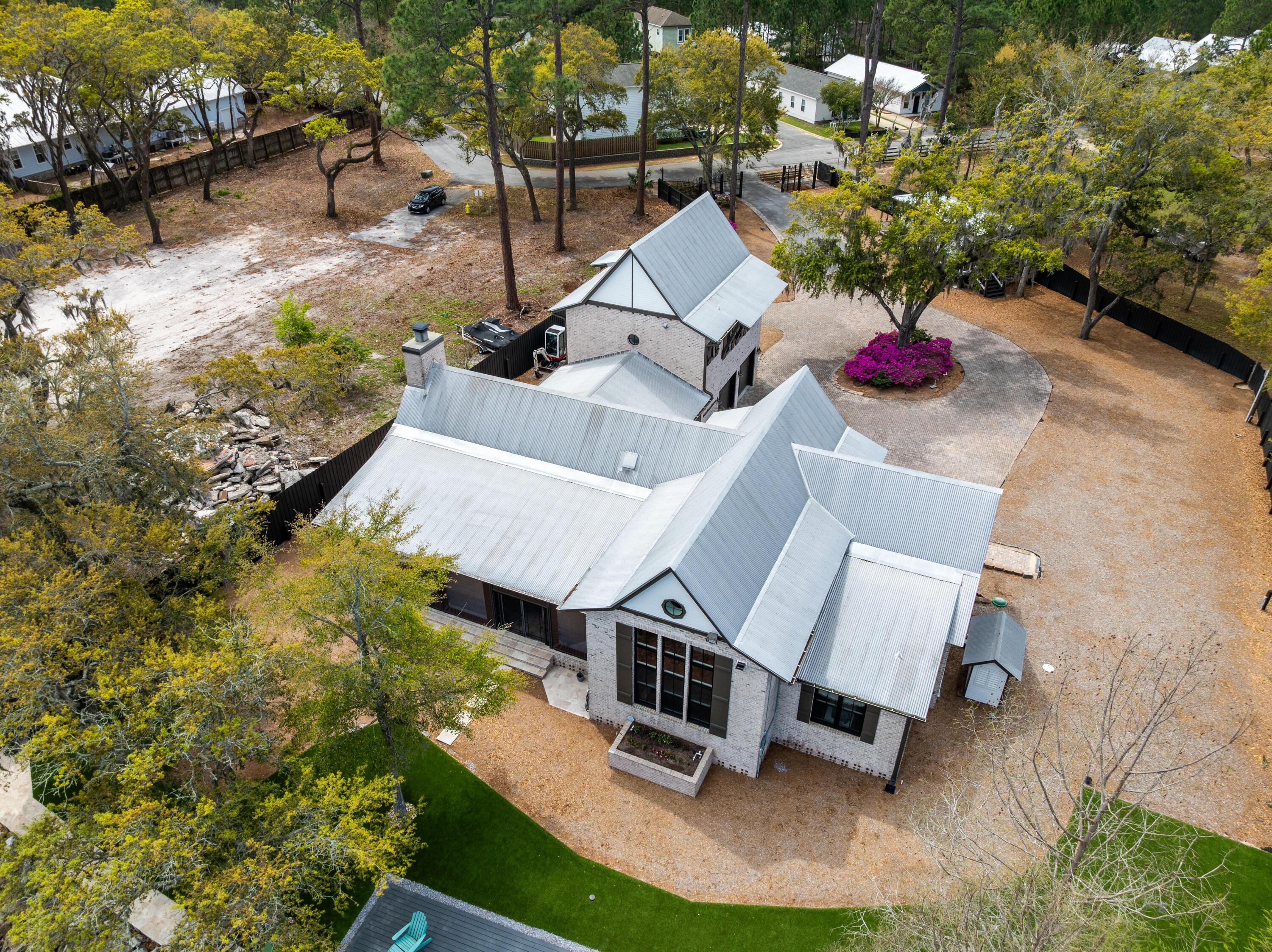 Image 2: Moore Media_151