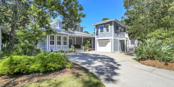 1115 Prestwick Place