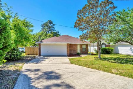 1916 Summer Hills Lane