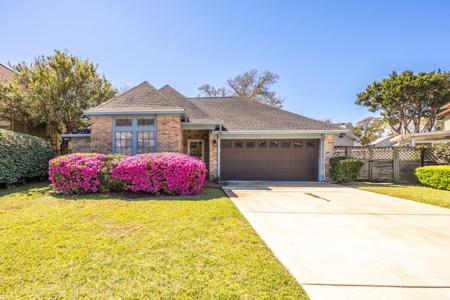 1505 W Mariah Way