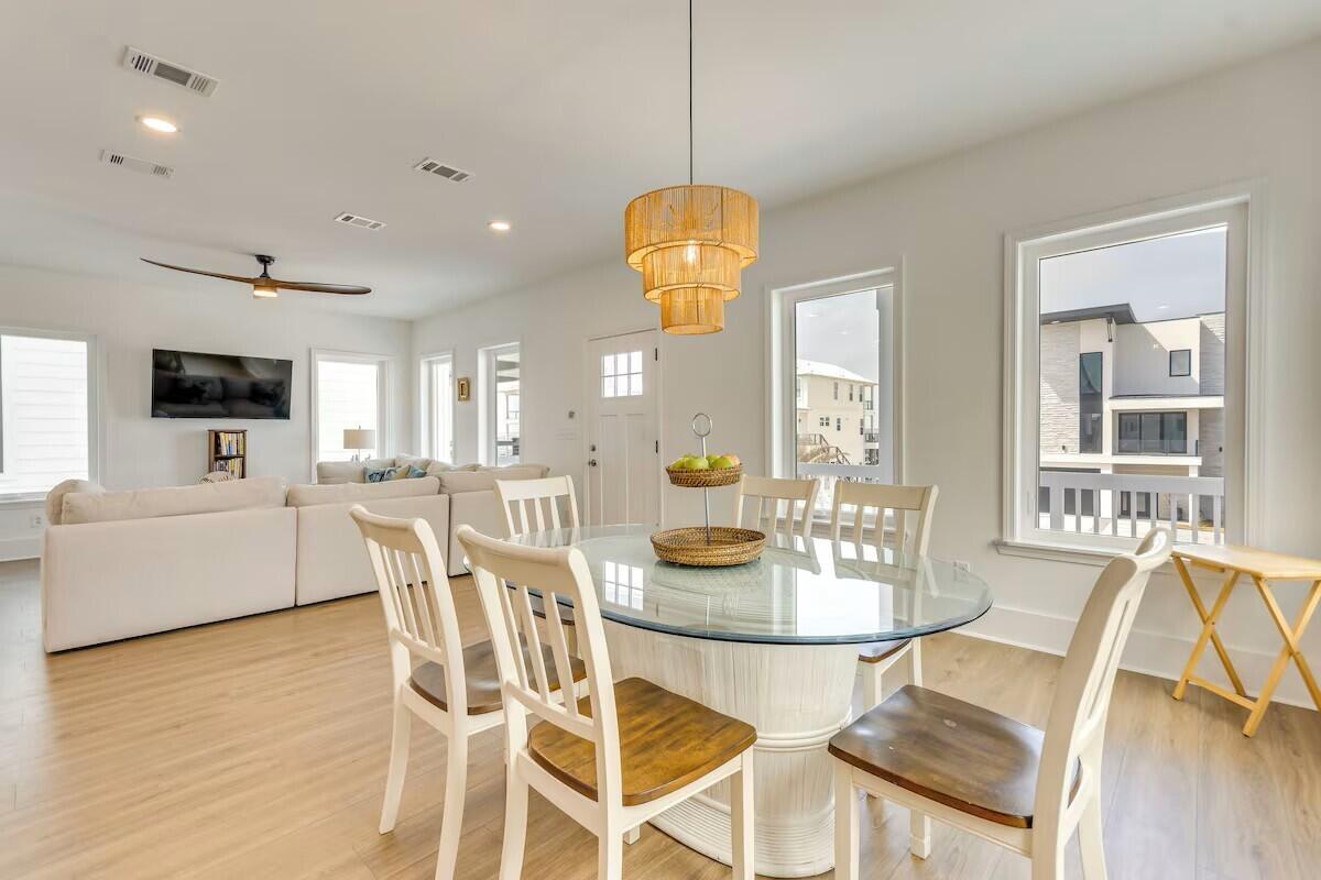 Image 4: dinning