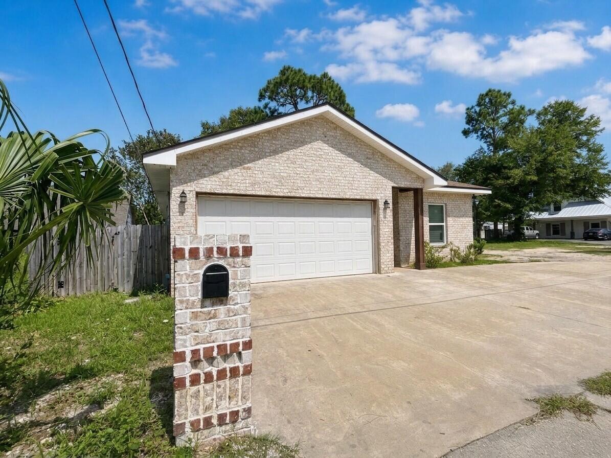 Image 3: 01-exterior_front_of_house_1