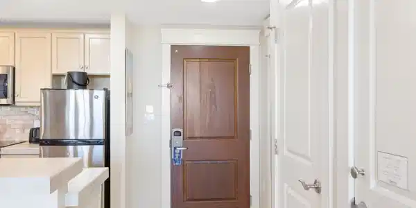 Image 3: Entry