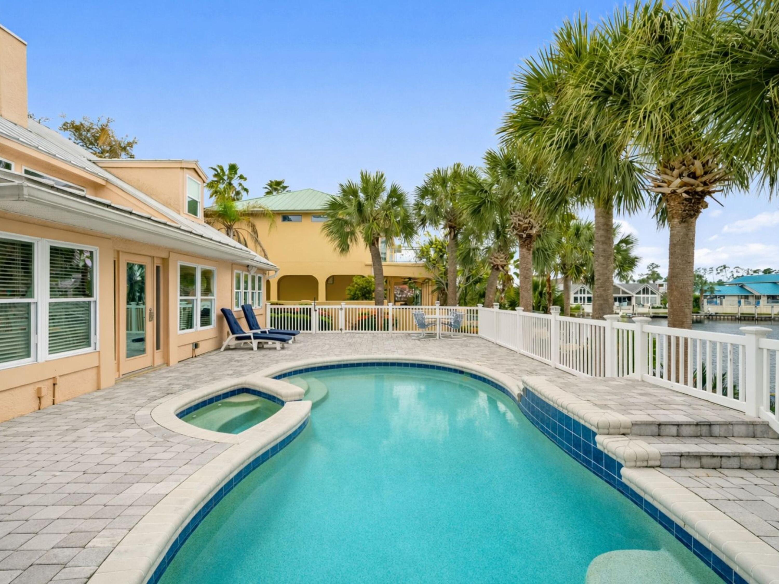 Image 4: 1102 Redfish Circle