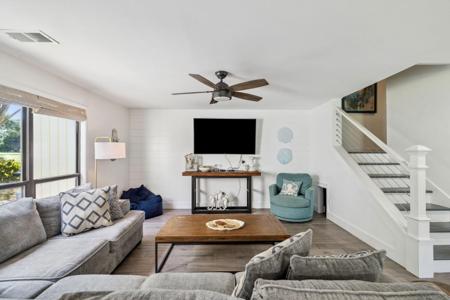736 Sandpiper Place