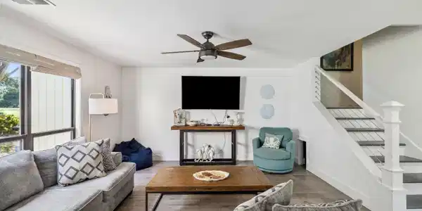 736 Sandpiper Place