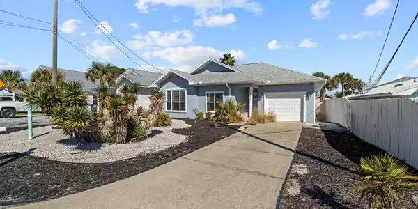 3922 Ocean View Drive