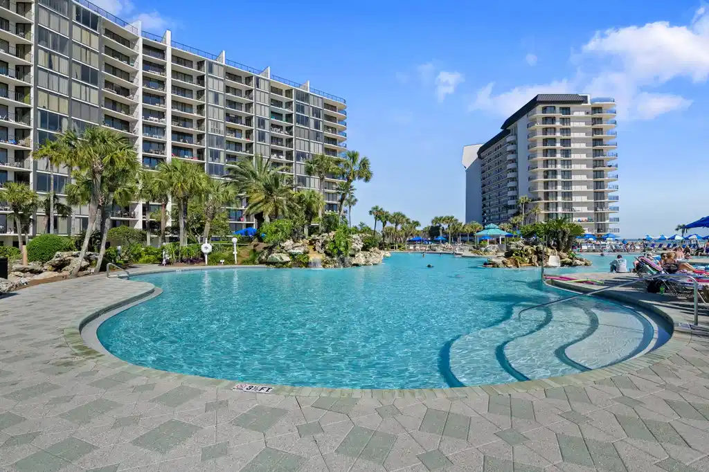 Image 1: edgewaterpoolside-004awp