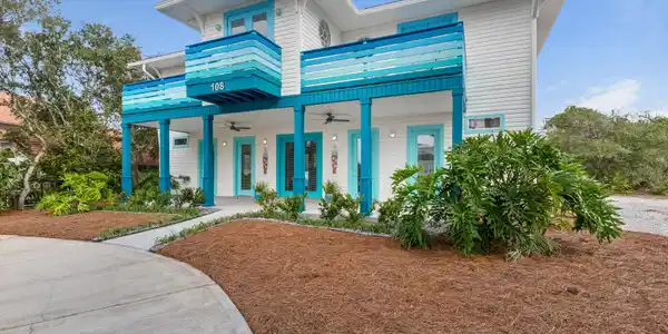 108 Pelican Circle