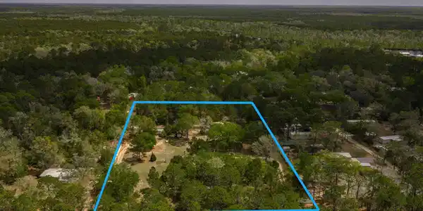 Image 3: 68-web-or-mls-DJI_20260330123329_0912_D-