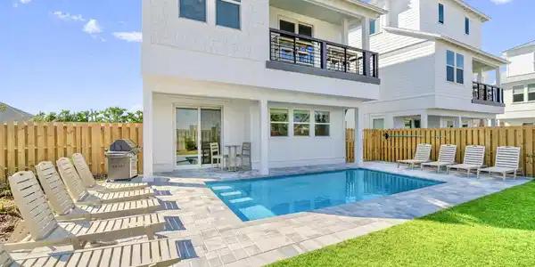 16 Blue Ohana Court