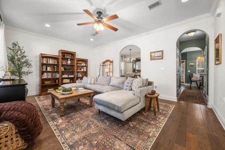 120 Mosaic Oaks Circle